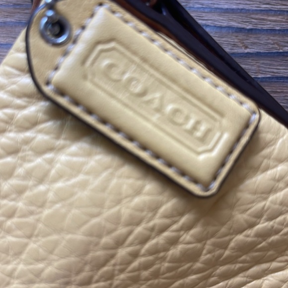 Coach Butter Yellow Legacy Crossbody Shoulder Saddle Bag - Picture 9 of 9